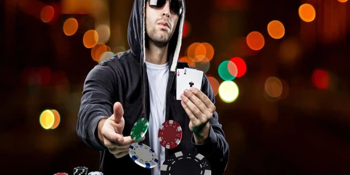 Rolling in Riches: The Ultimate Guide to Striking Gold at Online Casinos