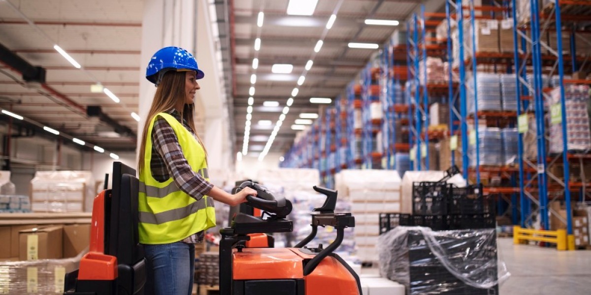 The Humble Hustle: Why Electric Pallet Trucks Are the Workhorses of Warehouses